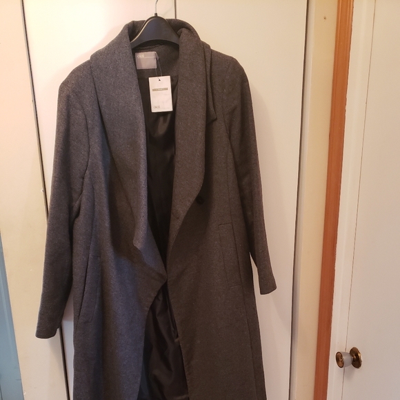 Coat - Picture 3 of 3